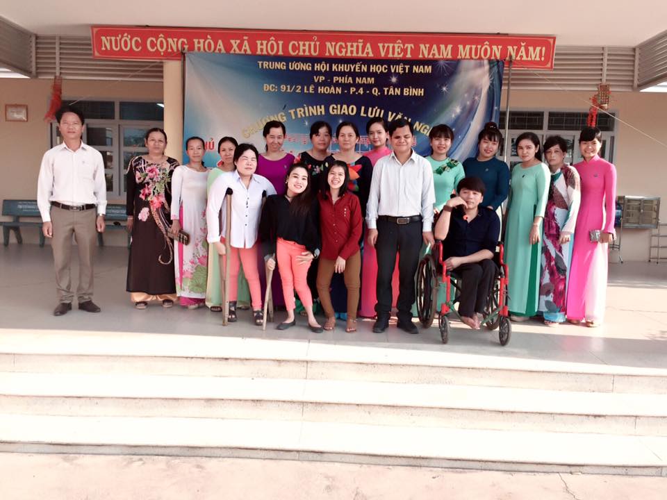 Nối Vòng Tay Lớn - Ủng hộ người khuyết tật NH 2016-2017