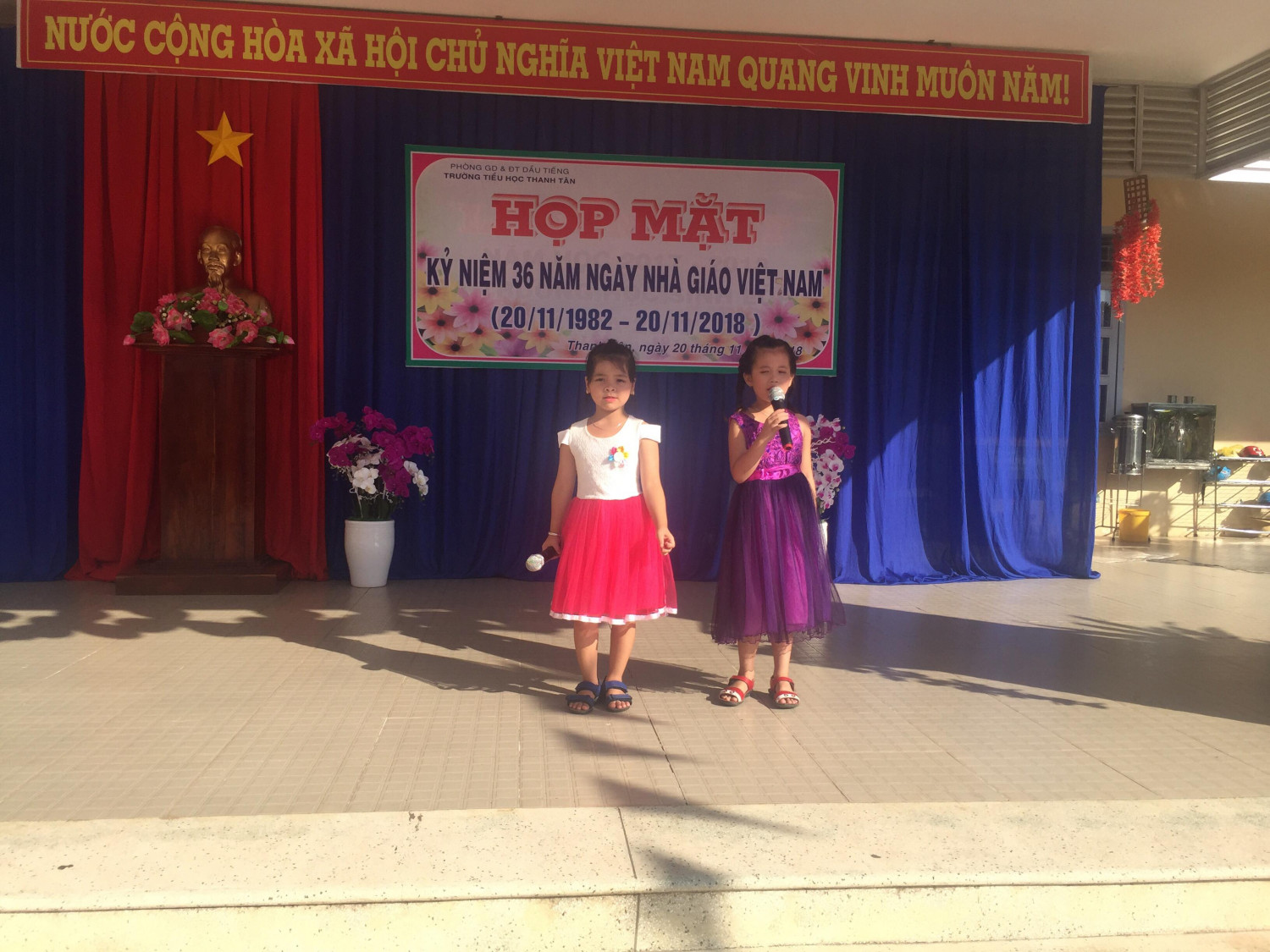 Ngày Nhà giáo Việt Nam 20/11 năm học 2018-2019