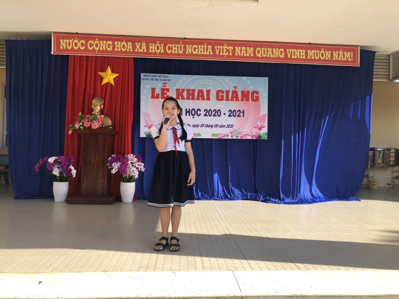 z2065327331158 44d51d89c4bd4435994515223b8553d2