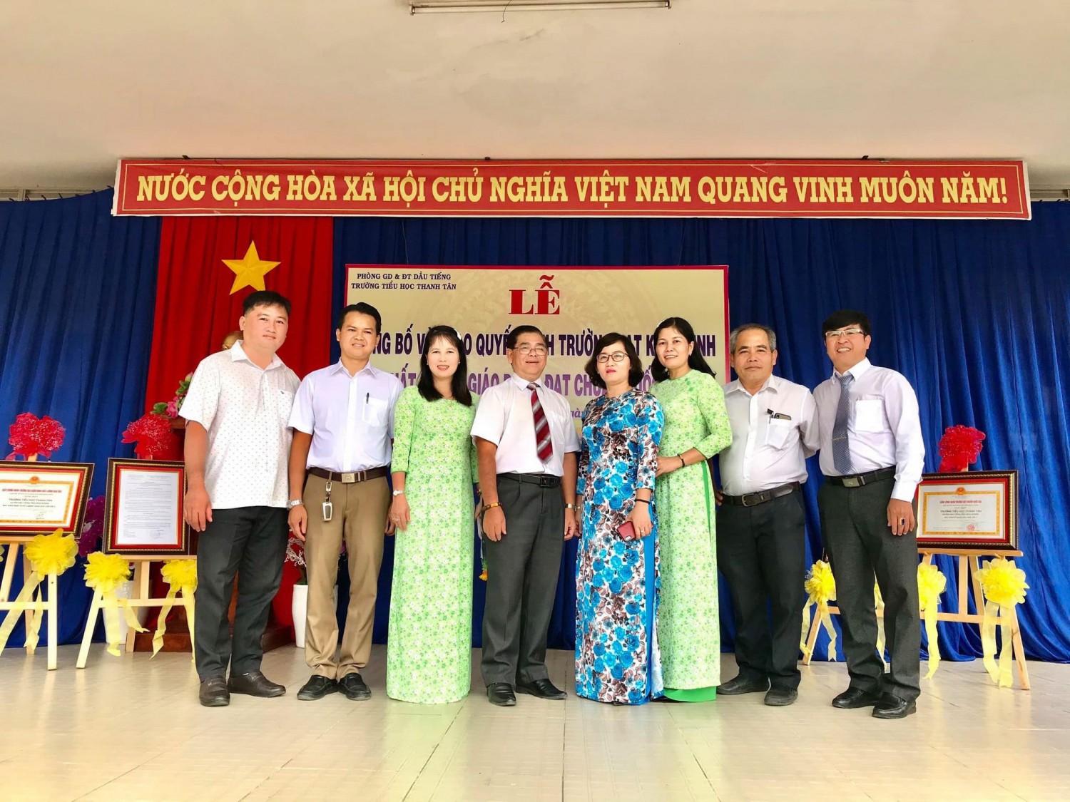 hình co nguyet gui 2