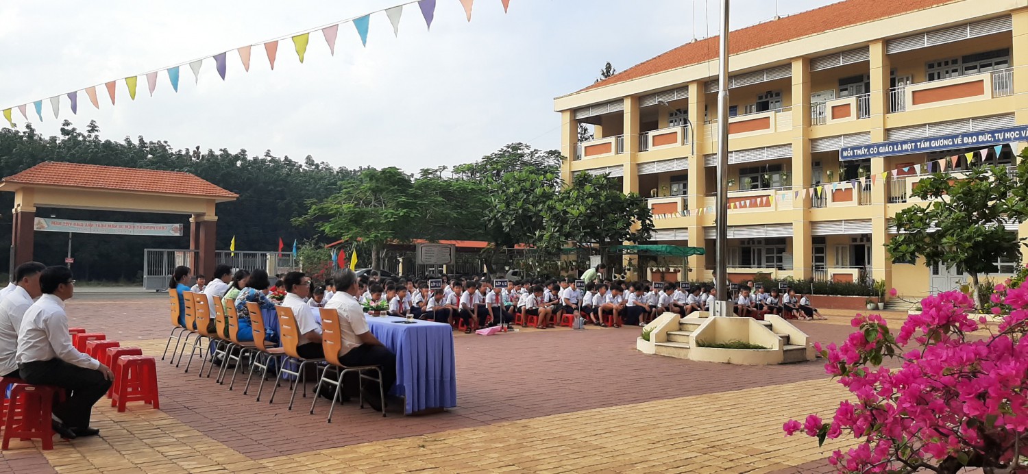 THÔNG BÁO TUYỂN SINH ONLINE HỌC SINH LỚP 1 - NH: 2021-2022